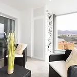 Oceanfront أذيخي
