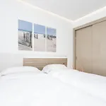 Oceanfront شقة *