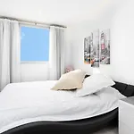 Oceanfront أذيخي
