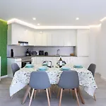 Oceanfront شقة