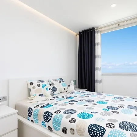 Oceanfront Daire Costa Adeje