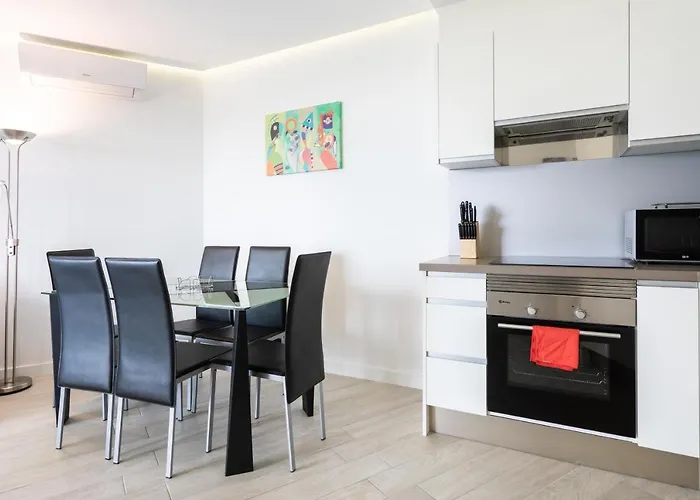 Oceanfront Apartmán *